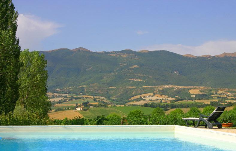 Villa Collepere Country House Мателика Экстерьер фото