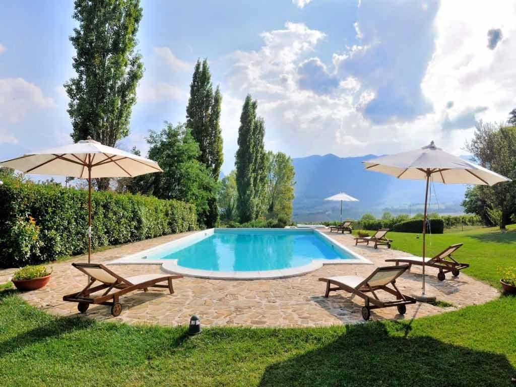 Villa Collepere Country House Мателика Экстерьер фото
