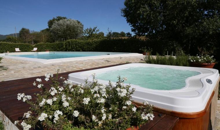 Villa Collepere Country House Мателика Экстерьер фото